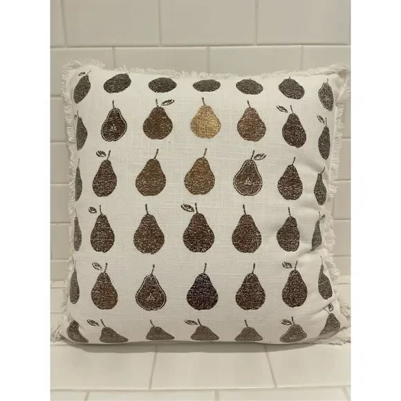 Banana Republic ‘partridge in a pear tree’ Christmas pillow - Picture 2 of 2